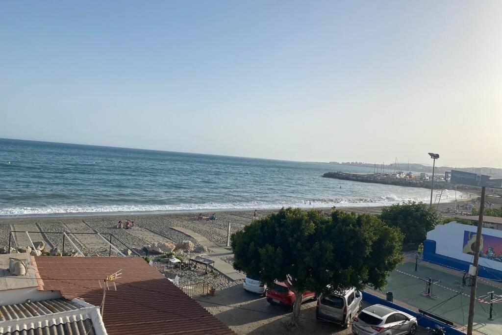 Maravilloso Apartamento En Primera Linea De Playa Con Vistas Al Mar En Caleta De Velez 2 D Εξωτερικό φωτογραφία